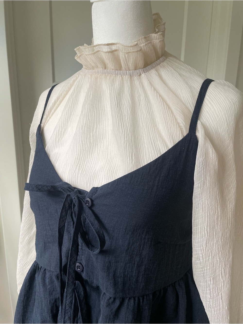 2 Piece Navy Tie Front Cami + Ivory Ruffle Blouse Set Small - Picture 3 of 4